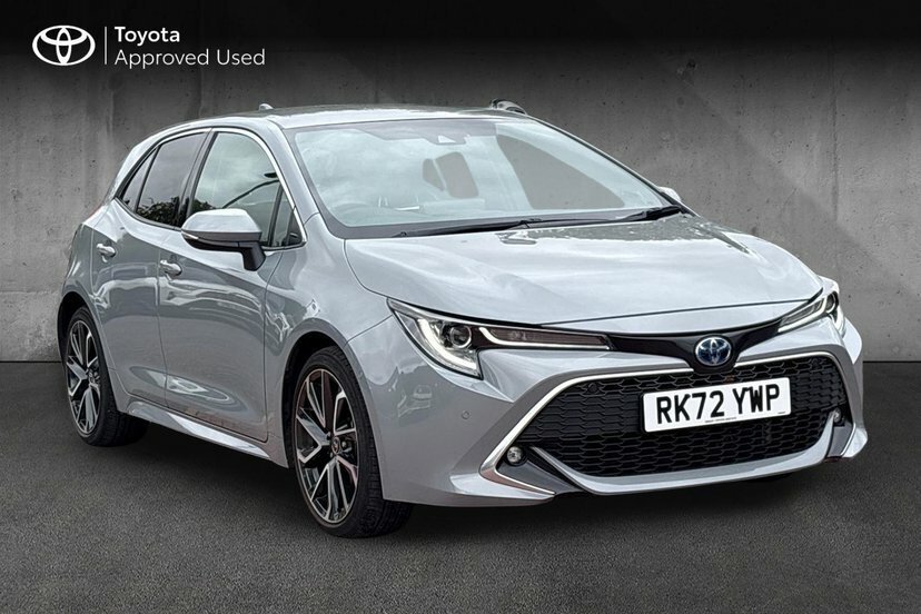 Toyota Corolla Hatchback Black #1