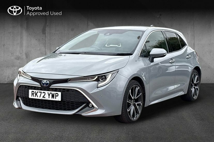 Toyota Corolla Hatchback Black #3