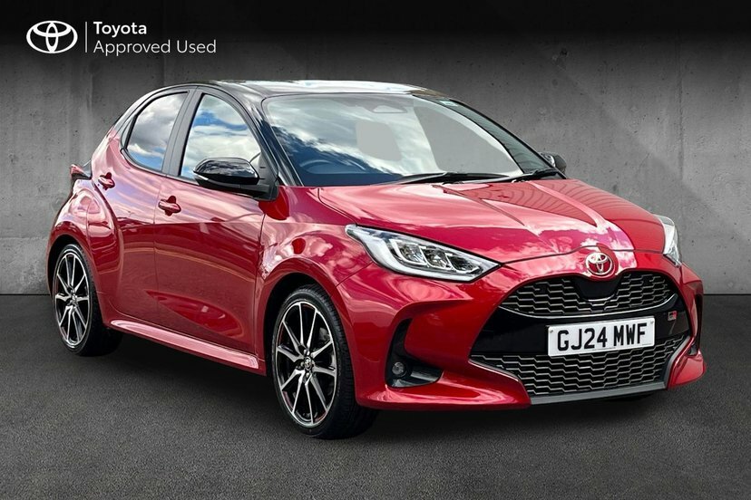 Toyota Yaris 1.5 Vvt-h Gr Sport Hatchback Hybrid E-c Black