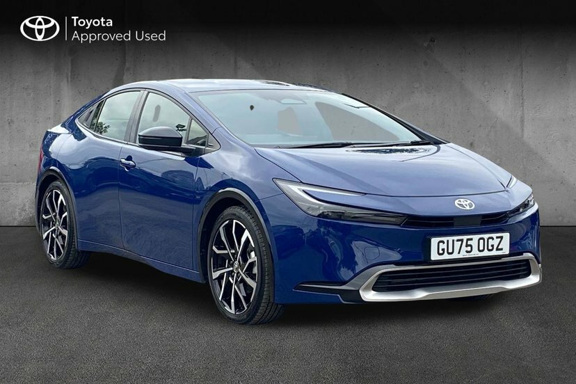 Toyota Prius 2.0 13.6Kwh Excel Hatchback Plug-in Hyb Black