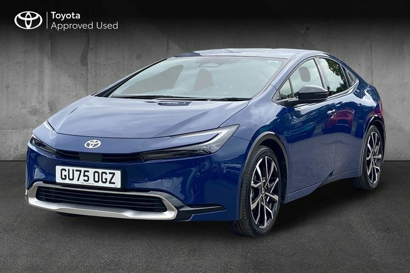 Toyota Prius 2.0 13.6Kwh Excel Hatchback Plug-in Hyb Black #3