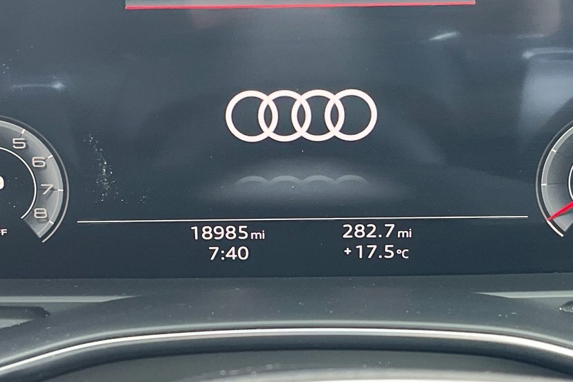 Audi A6 Saloon Black Edition Black #7