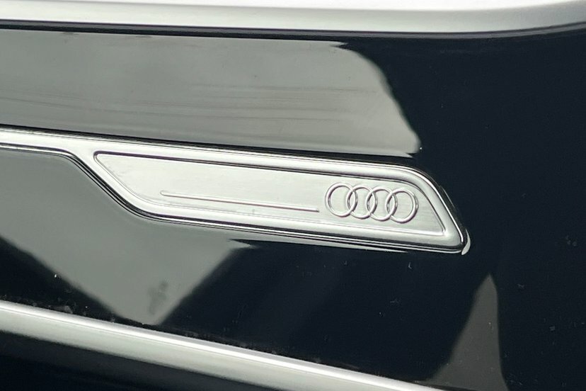 Audi A6 Saloon Black Edition Black #15