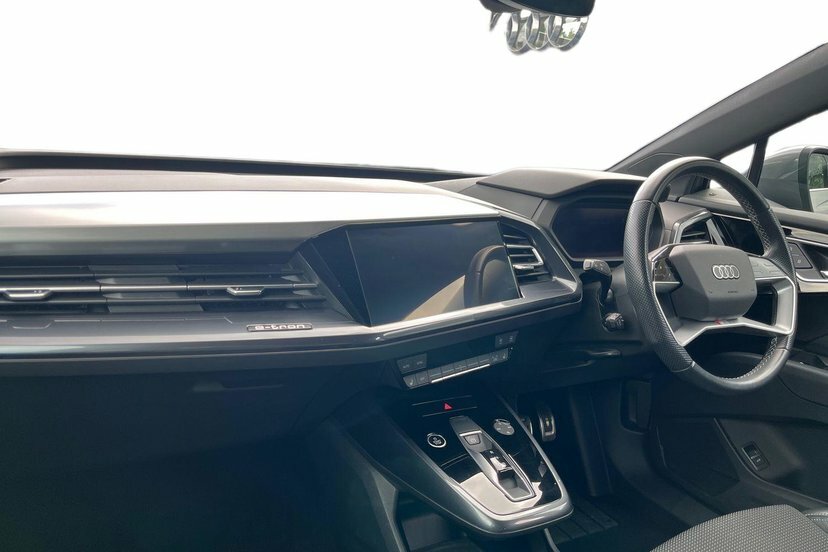 Audi Q4 E Tron 40 S Line Suv 82Kwh 204 Ps Grey #2