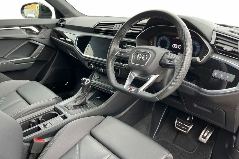 Audi Q3 1.5 Tfsi Cod 35 Black Edition Suv S Tro EF24KPX Blue #6