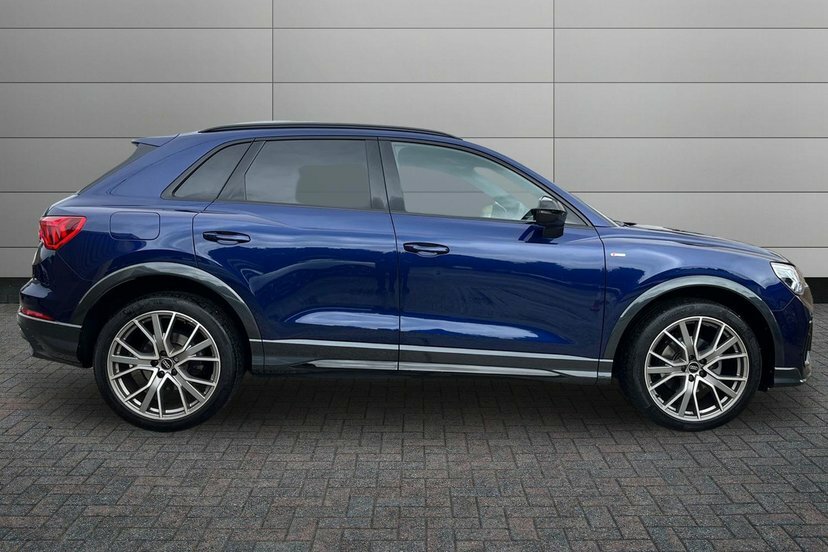 Audi Q3 1.5 Tfsi Cod 35 Black Edition Suv S Tro EF24KPX Blue #4