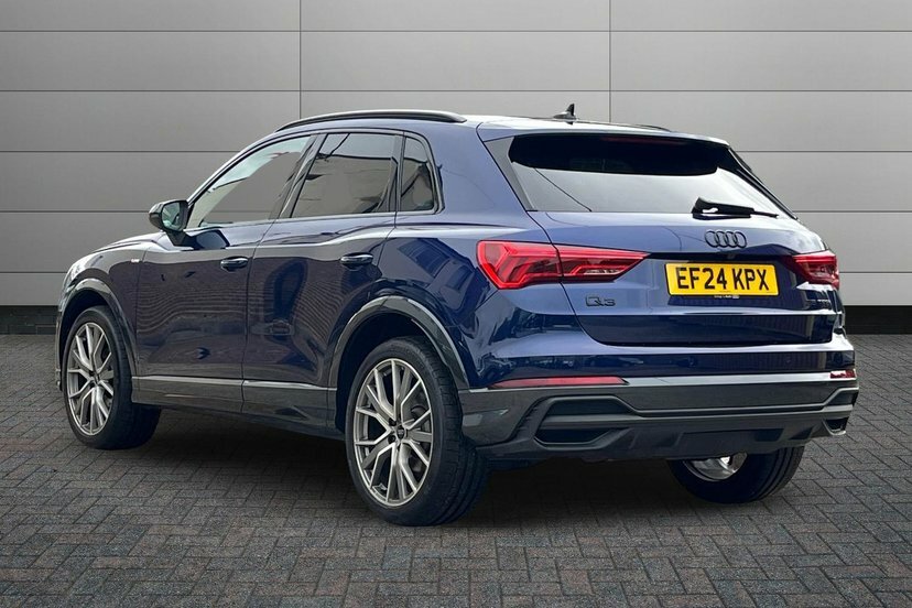 Audi Q3 1.5 Tfsi Cod 35 Black Edition Suv S Tro EF24KPX Blue #3