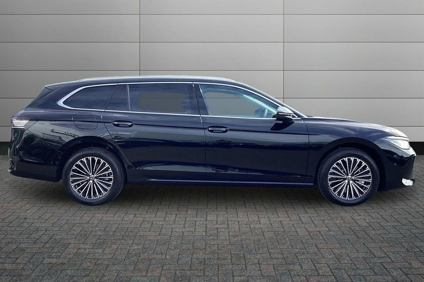 Volkswagen Passat 1.5 Tsi Ehybrid 19.7Kwh Elegance Estate Black #4
