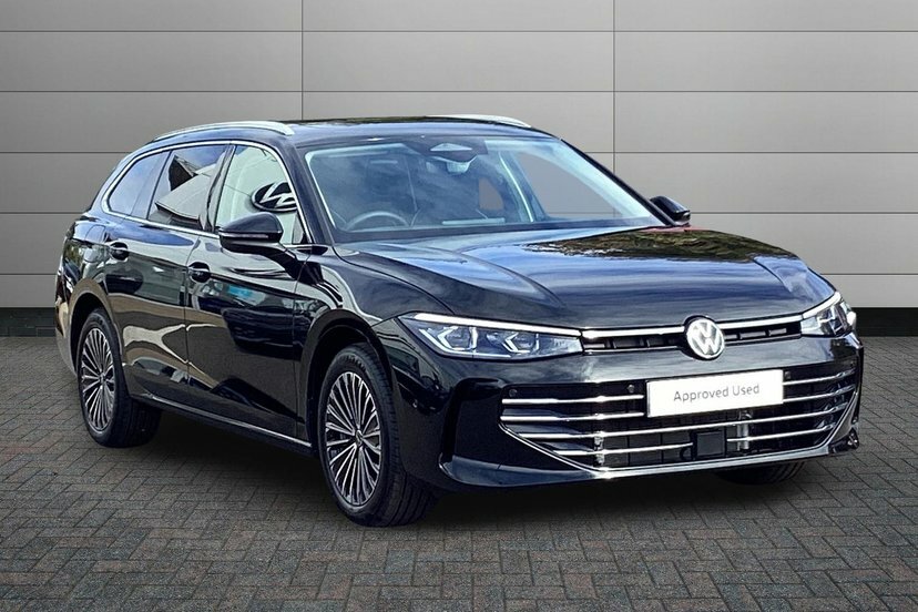 Volkswagen Passat 1.5 Tsi Ehybrid 19.7Kwh Elegance Estate Black