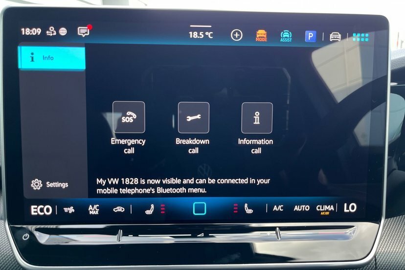 Volkswagen e-Golf 1.5 Tsi Ehybrid 19.7Kwh Style Hatchback Blue #32