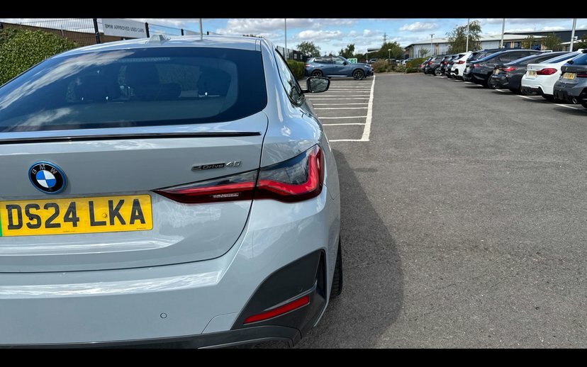 BMW i4 M50 Black #28