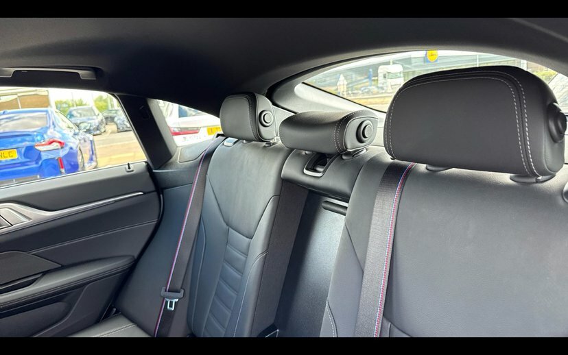 BMW i4 M50 Black #31