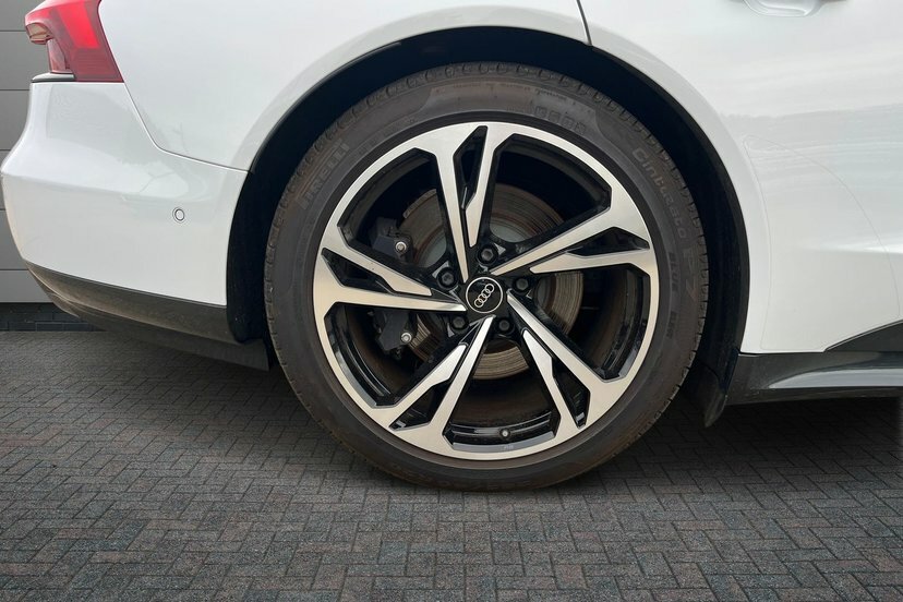 Audi E Tron GT Vorsprung White #5