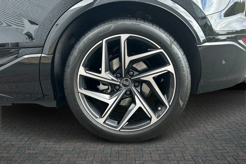 Audi Q6 E-Tron 100Kwh Performance Vorsprung Suv Black #5