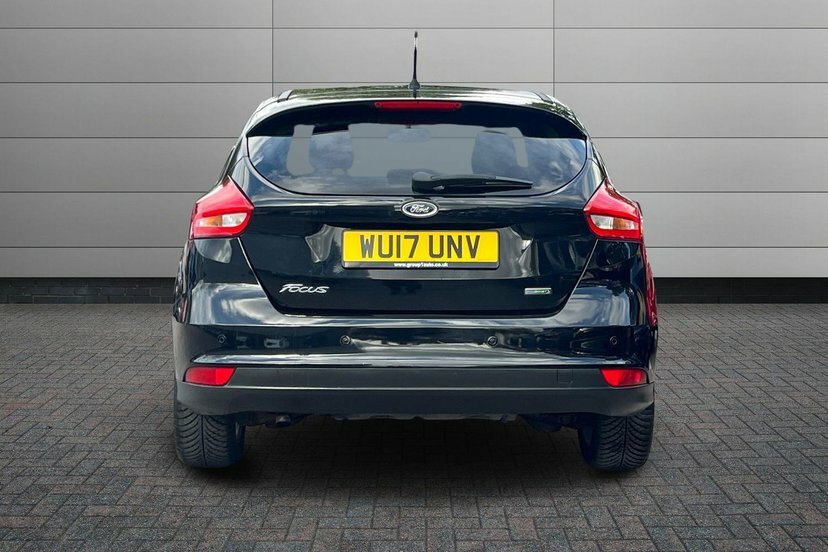 Ford Focus Focus Titanium X Tdci Red #12