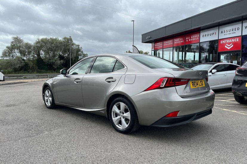 Lexus IS 300H Premier Cvt Black #21