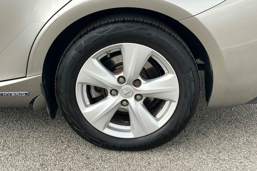 Lexus IS 300H Premier Cvt Black #18