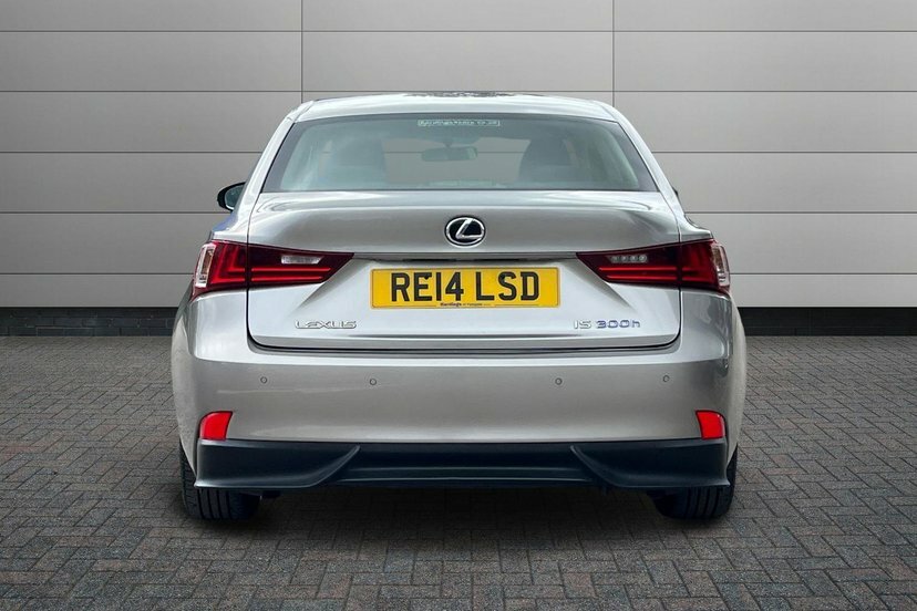 Lexus IS 300H Premier Cvt Black #12