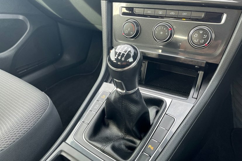 Volkswagen Golf Tdi Bluemotion Tech Gtd Blue #8