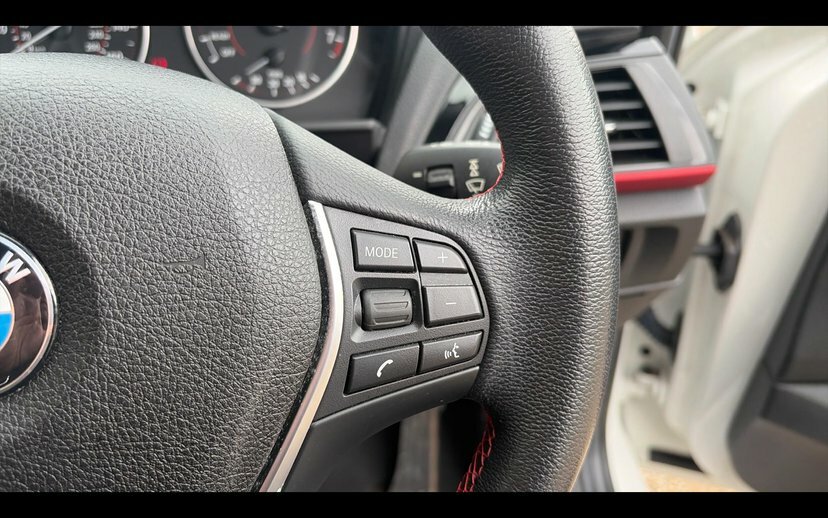 BMW 1 Series Hatchback Black #18