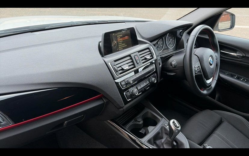 BMW 1 Series Hatchback Black #7