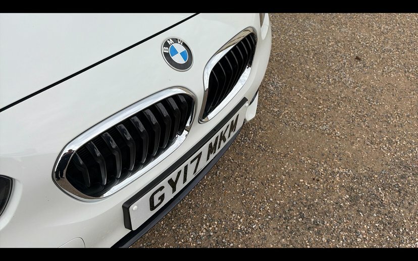 BMW 1 Series Hatchback Black #34