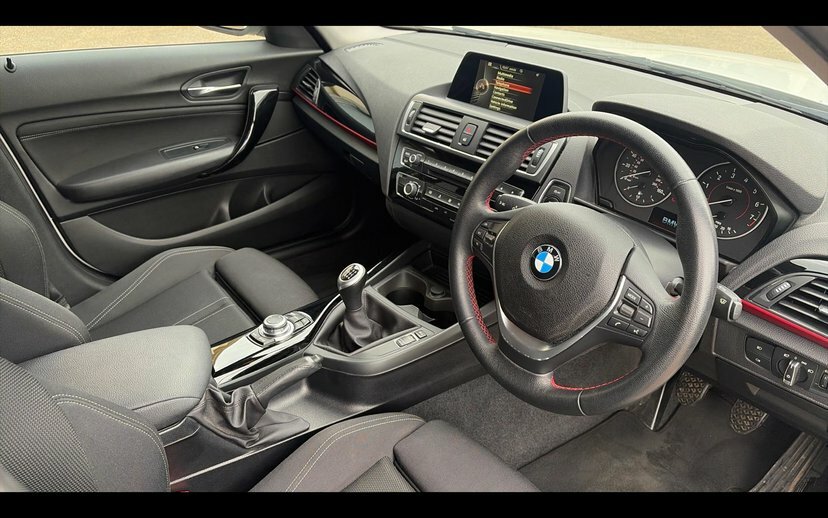 BMW 1 Series 118I Sport 5-Door White #6