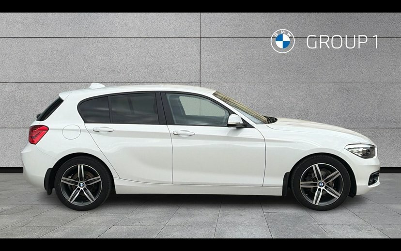 BMW 1 Series 118I Sport 5-Door White #3