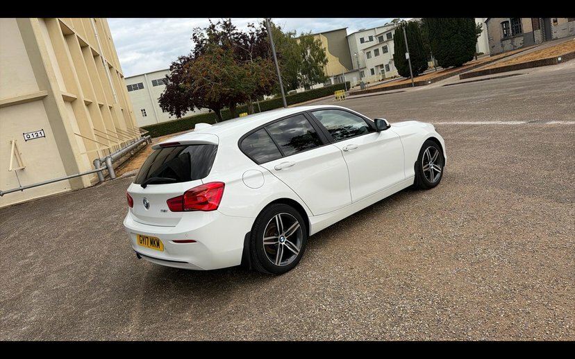 BMW 1 Series Hatchback Black #24