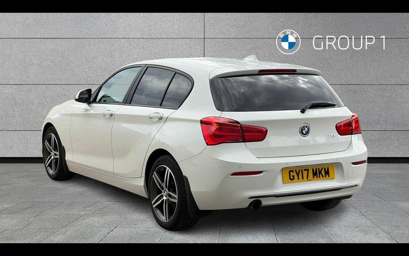 BMW 1 Series 118I Sport 5-Door White #2