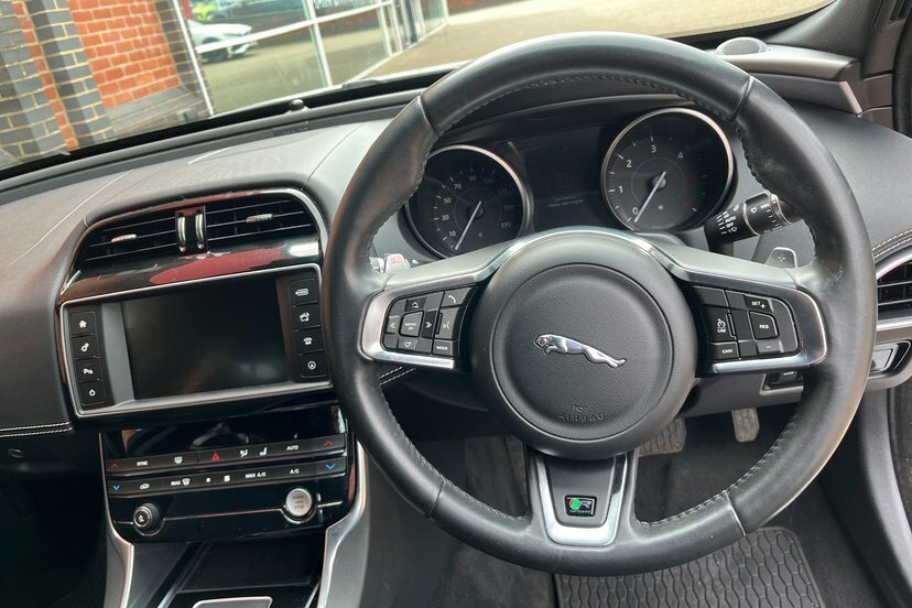 Jaguar XE Prestige Grey #17