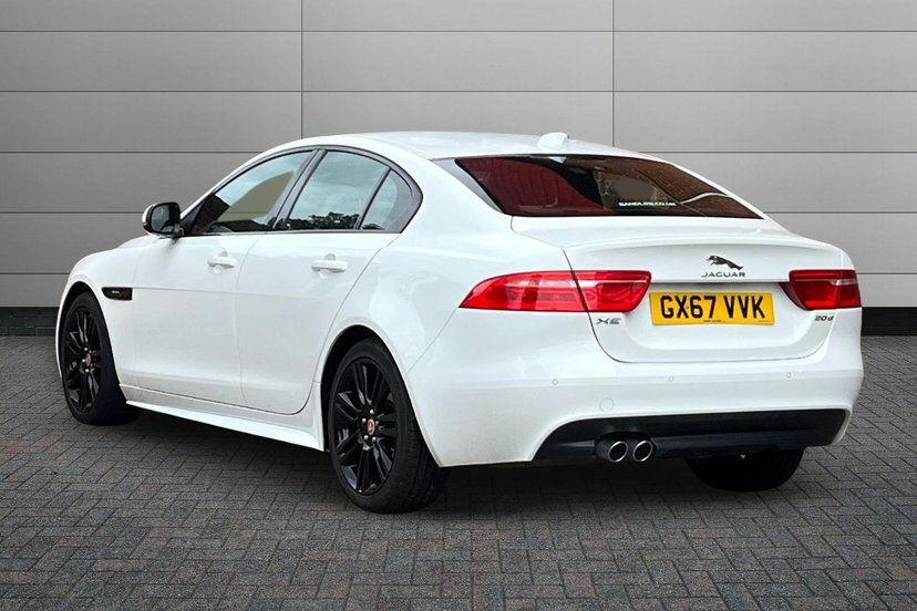 Jaguar XE 2.0D R-sport Saloon 180 Ps White #3