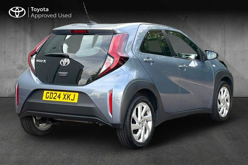 Toyota Aygo X 1.0 Vvt-i Pure Hatchback 72 Ps #2
