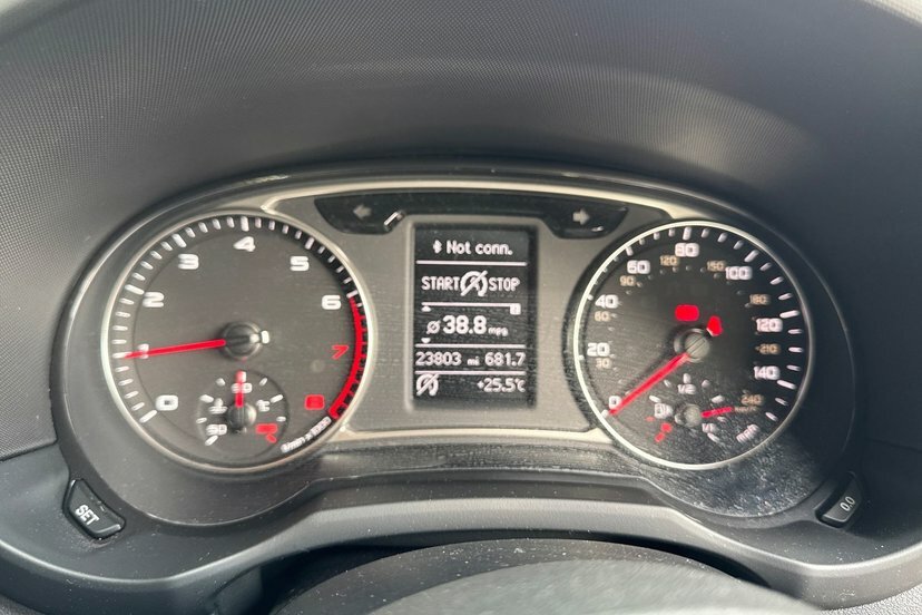 Audi A1 1L Sport White #7