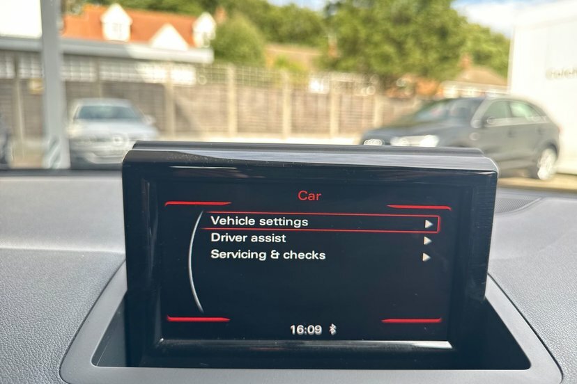 Audi A1 1L Sport White #13