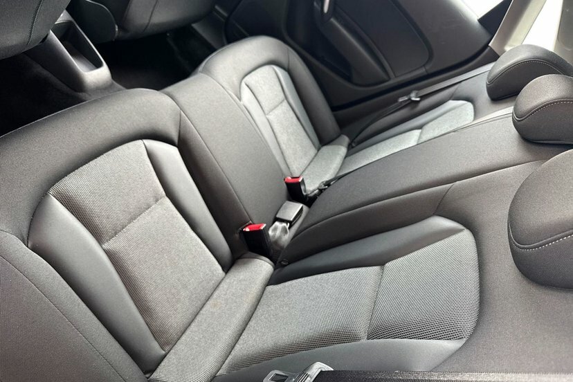Audi A1 1L Sport White #8