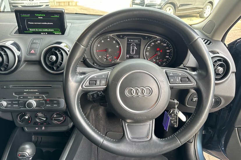 Audi A1 1L Sport White #24