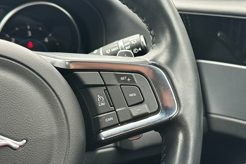 Jaguar XF   #14