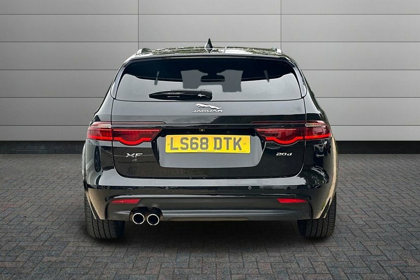 Jaguar XF   #12