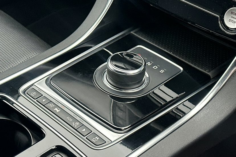 Jaguar XF   #8