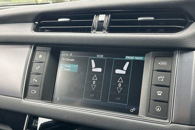 Jaguar XF   #16