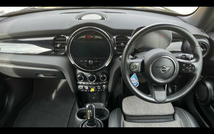 Mini Electric Cooper Se 32.6Kwh Level 2 Hatchback A Black #4