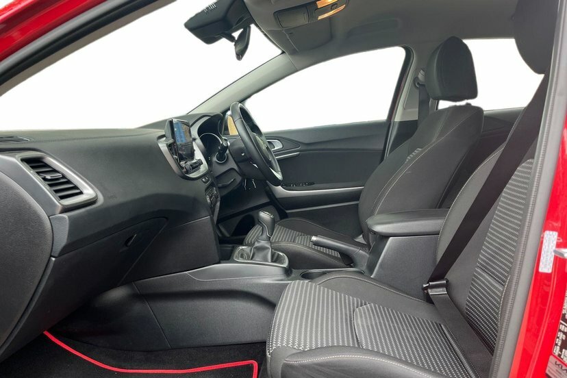 Kia Xceed 1.5 T-gdi 2 Suv 138 Bhp Red #2