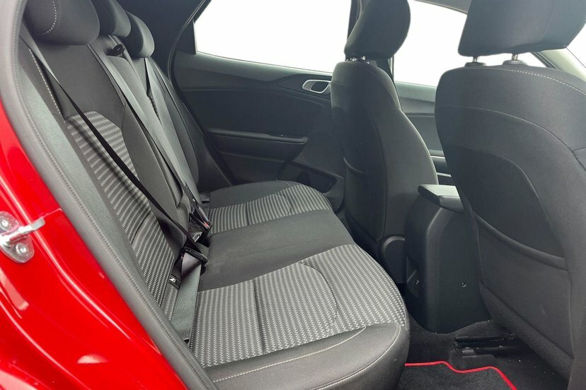 Kia Xceed 1.6 Gdi Phev 3 White #10