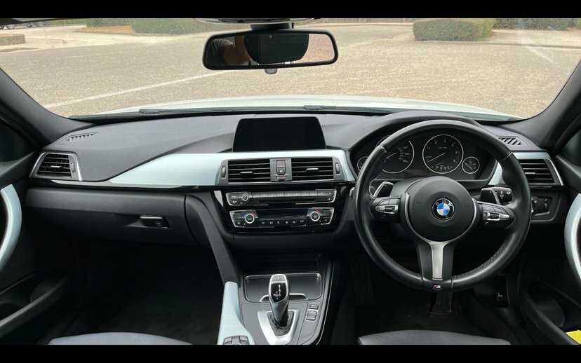 BMW 3 Series 320D M Sport Touring White #4