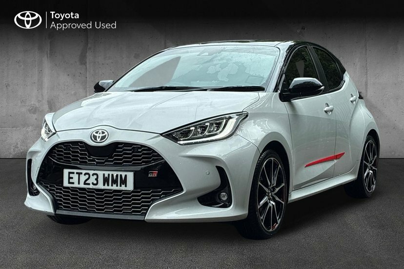 Toyota Yaris 1.5 Vvt-h Gr Sport Hatchback Hybrid E-c White #3