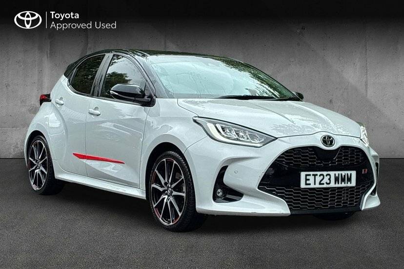 Toyota Yaris 1.5 Vvt-h Gr Sport Hatchback Hybrid E-c White