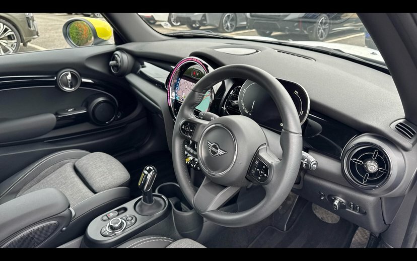Mini Hatch Level 2 White #6