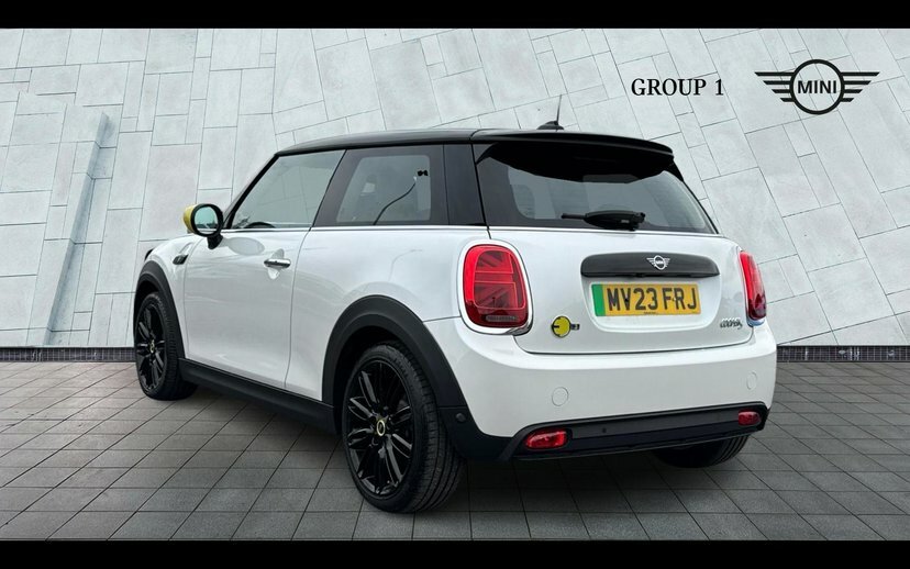 Mini Hatch Level 2 White #2