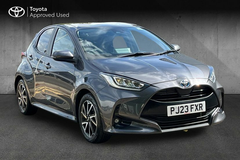 Toyota Yaris 1.5 Vvt-h Design Hatchback Hybrid E-cvt Grey